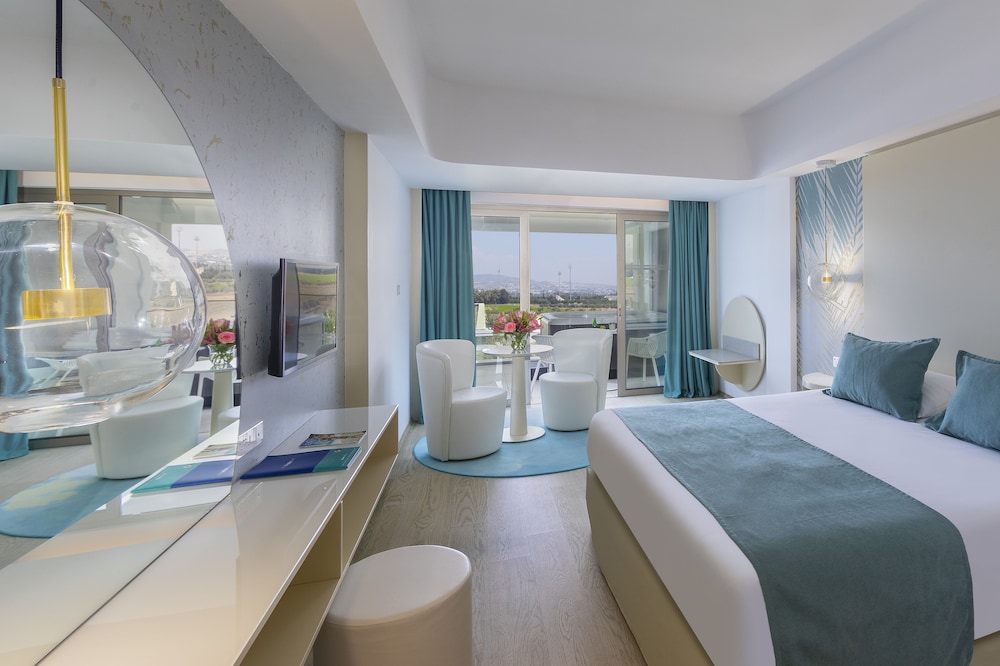 Junior Suite, Jetted Tub