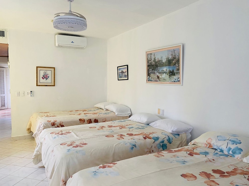 Family Triple Room photo 3