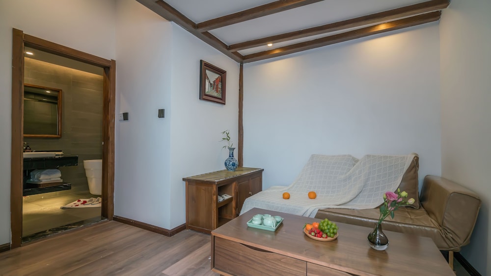 Deluxe Double Room, Balcony photo 2