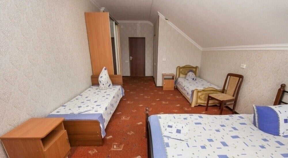 Classic Quadruple Room, Balcony