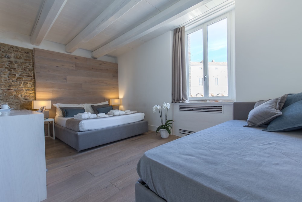 Deluxe Room, Sea View (Palazzo D'Avalos) photo 2