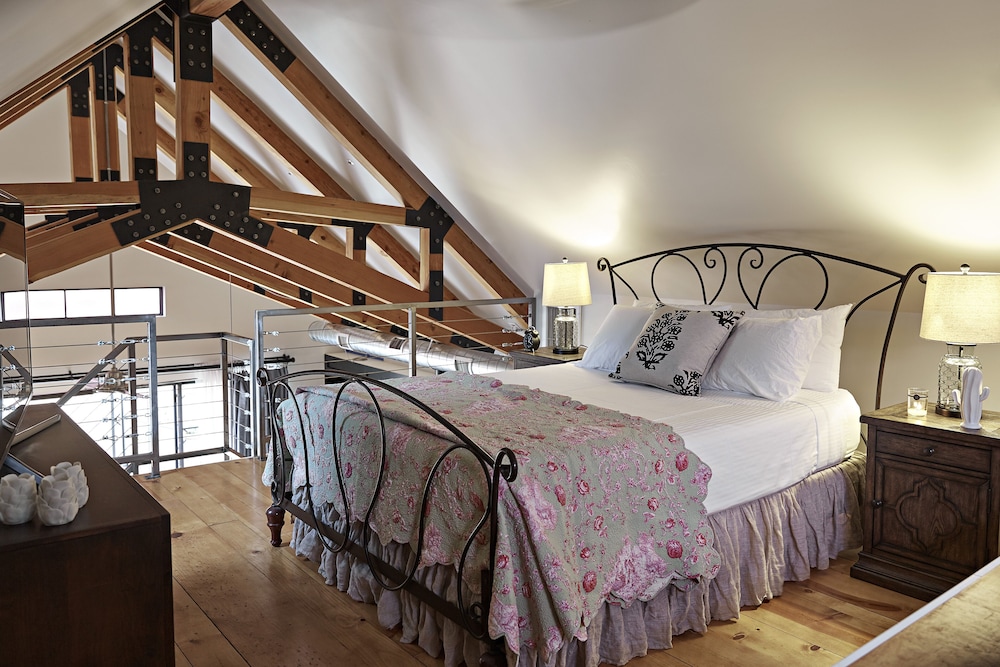 Premium Suite, Ensuite, Courtyard View (Loft) photo 2