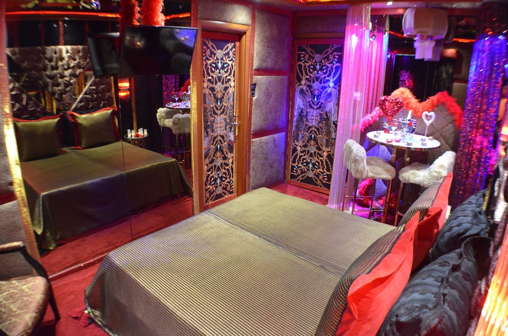 Premium Double Room (Manimal) photo 3