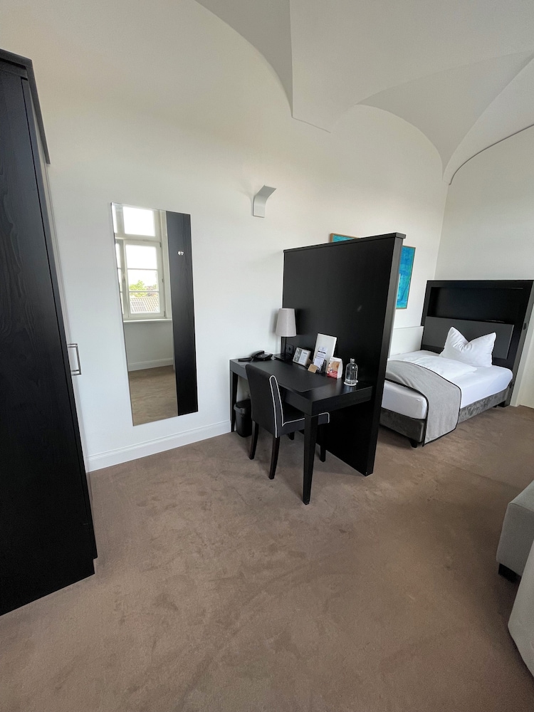 Business Single Room