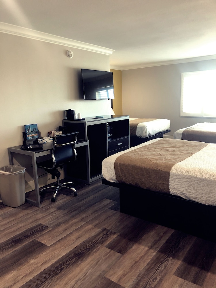 Room, Multiple Beds photo 3