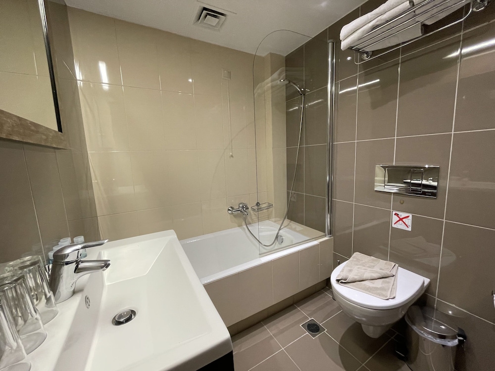 Standard Triple Room photo 3