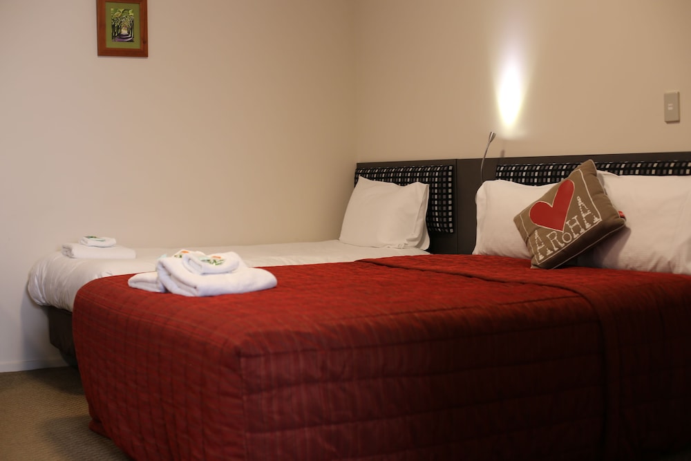 Standard Studio, Non Smoking, Kitchenette (Large Studio Unit 8)