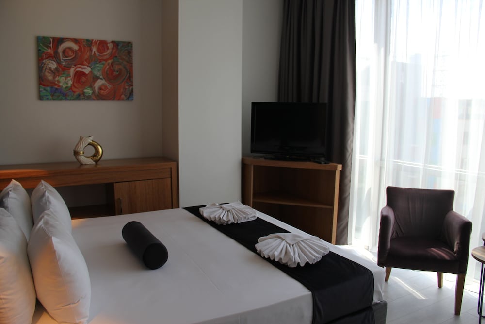 Standard Room, 1 Double Bed, City View photo 2