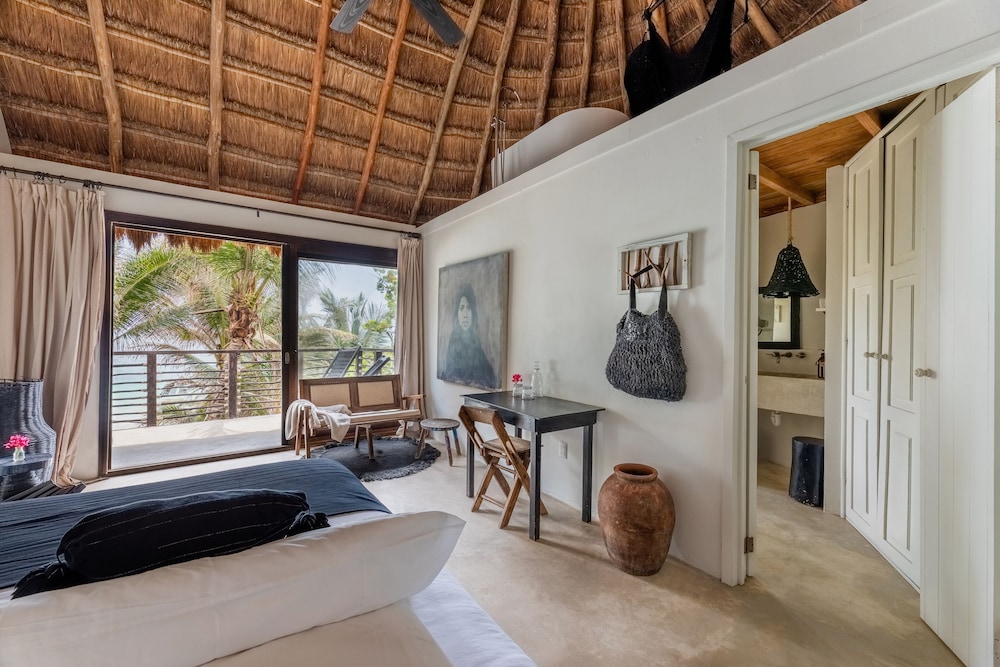 Room, Ocean View - Photo 3