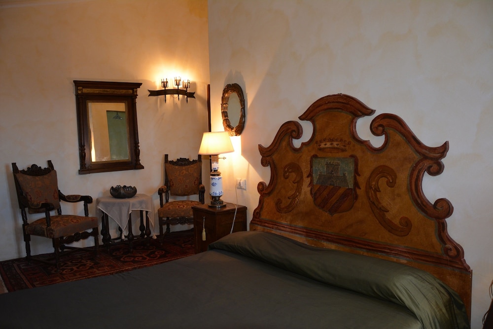 Standard Double Room photo 3
