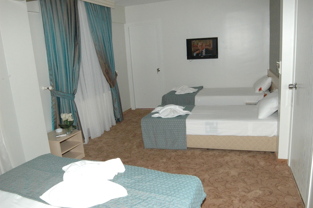 Quad Suite photo 1