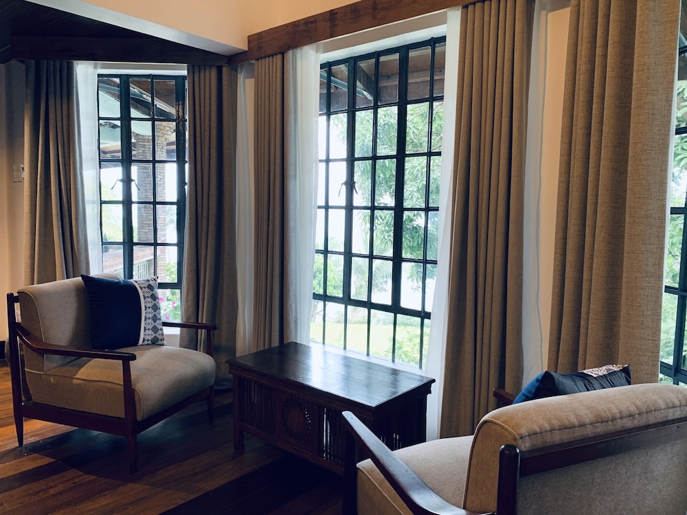 Premium Suite - Photo 3