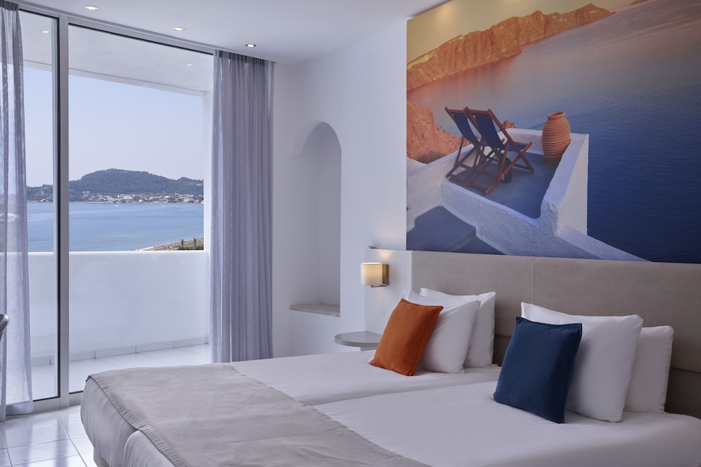 Apartment, Partial Sea View photo 1