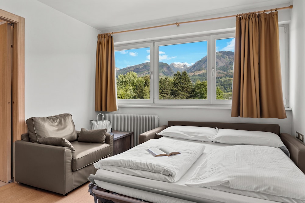 Apartment, 2 Bedrooms, 2 Bathrooms (7 pax) photo 2