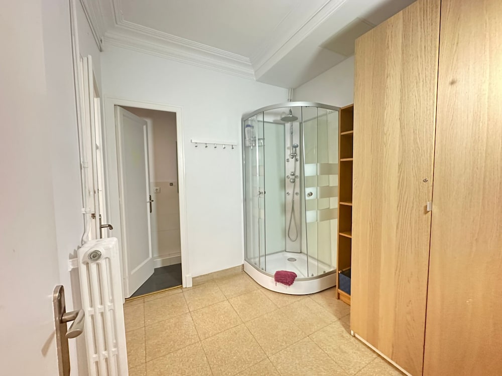 Economy Double Room, Shared Bathroom photo 2