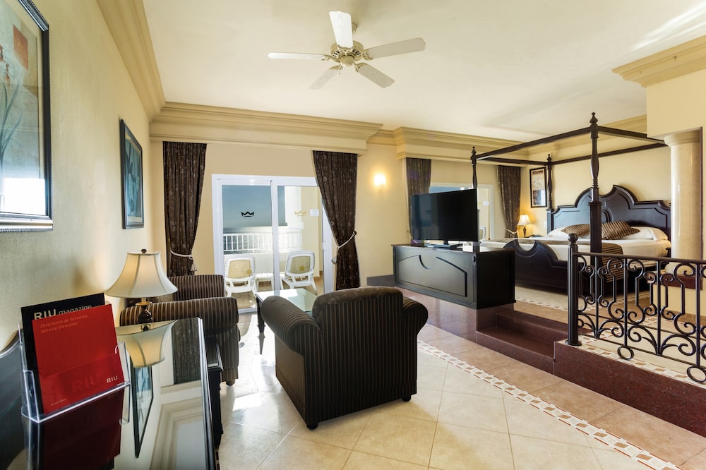 Suite, Jetted Tub, Ocean View (C)