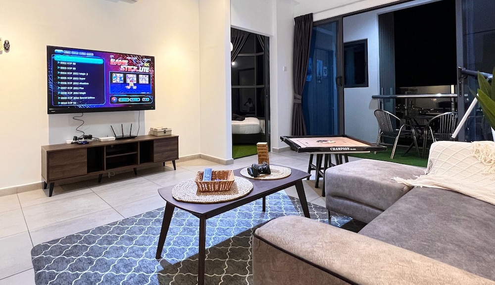 Premier Apartment, 3 Bedrooms, Kitchen, Sea View photo 3