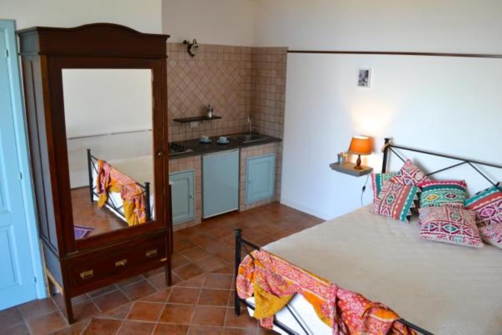 Panoramic Studio, 1 King Bed, Ocean View (La Sciara) photo 3