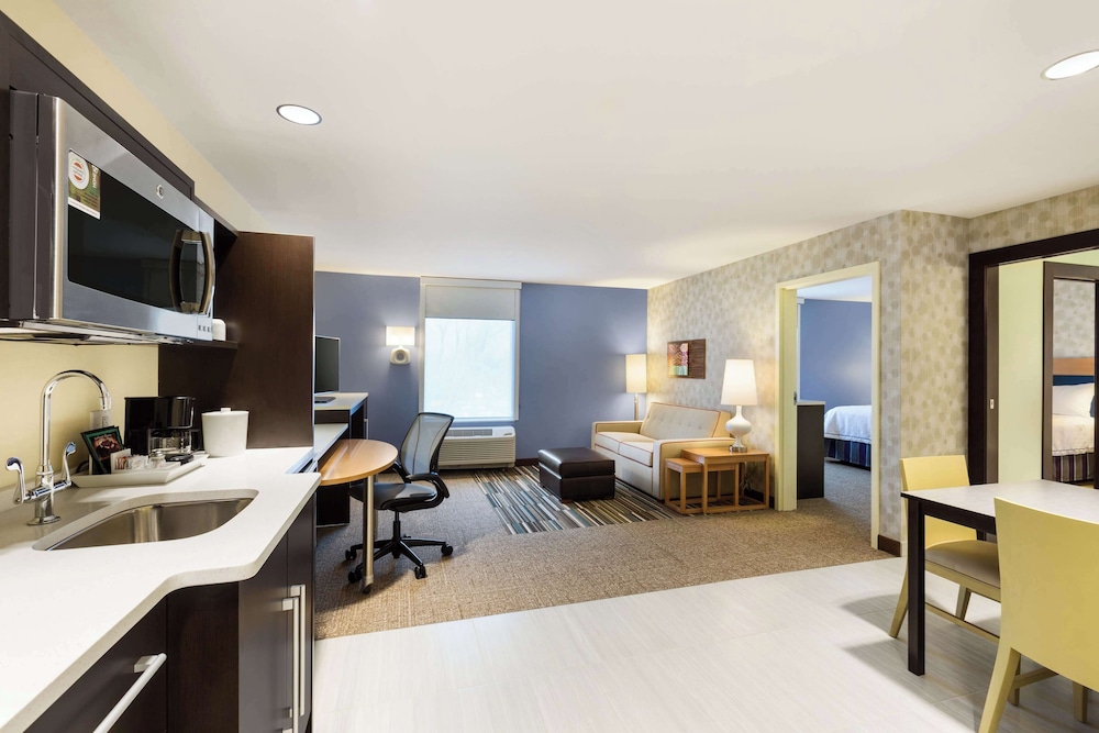 Suite, 1 Bedroom, Non Smoking photo 2