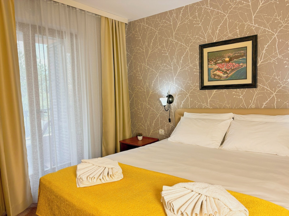 Classic Double Room, Balcony, City View
