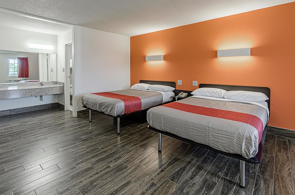 Deluxe Room, 2 Double Beds, Non Smoking photo 1