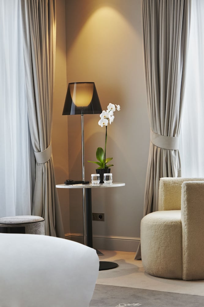 Classic Room, 2 Twin Beds - Photo 2