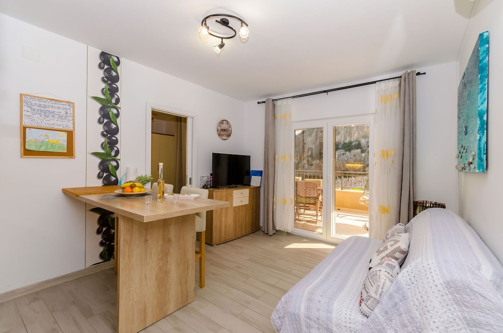 Apartment (A1)