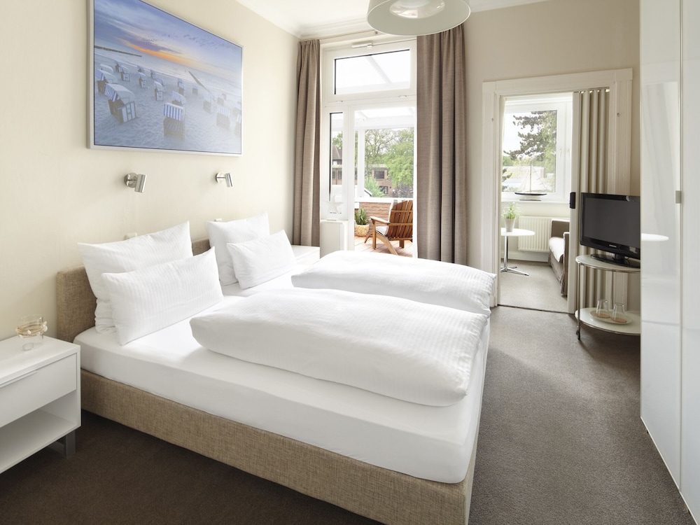 Comfort Double Room, Private Bathroom photo 3