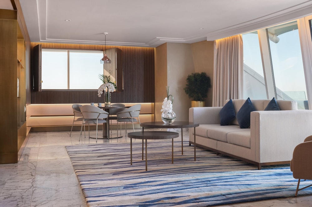 Suite (Al Marsa)