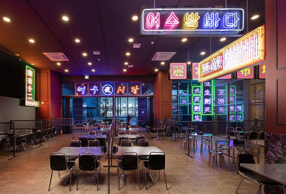 [Yeosuya] Ocean Corner Double-Breakfast for 1+2 Free Drinks+30,000 KRW Coupon+12PM C/O+Weekly Yatch - Photo 1