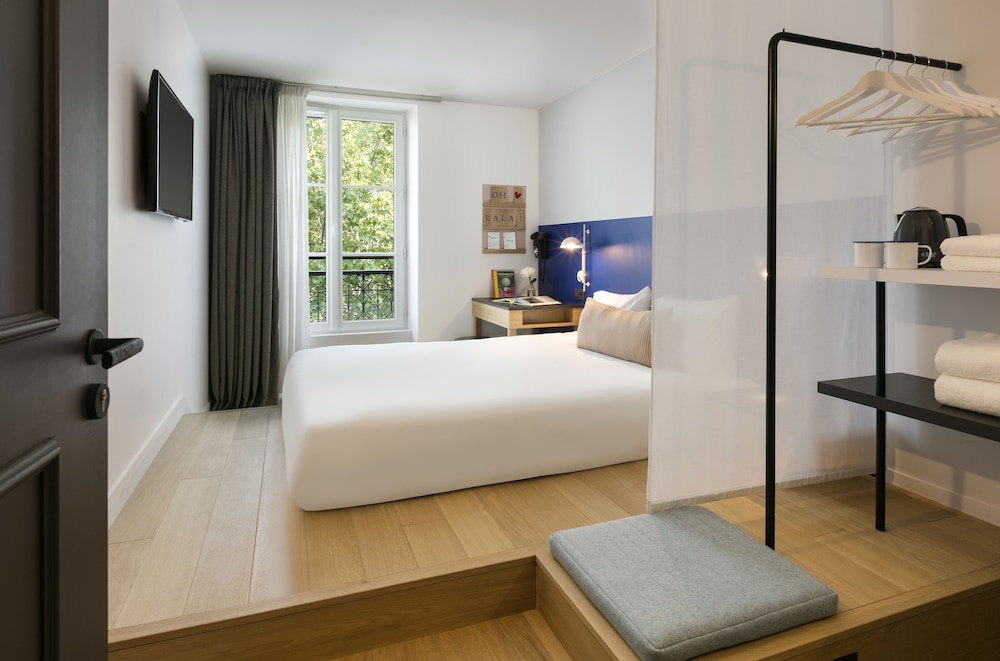 Double or Twin Room, Courtyard View (no elevator) photo 3