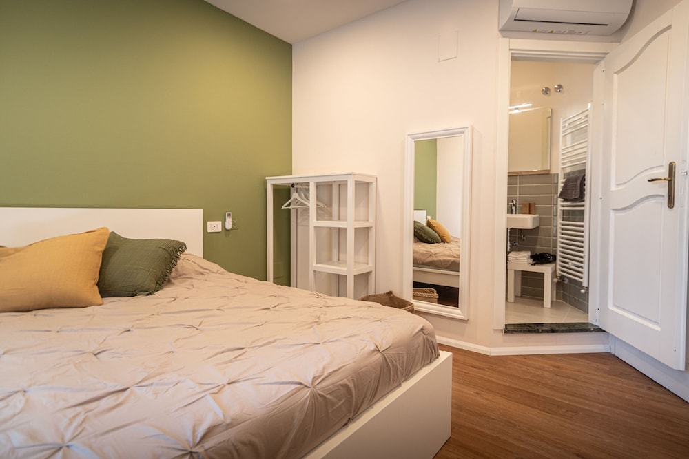 Classic Double Room, City View