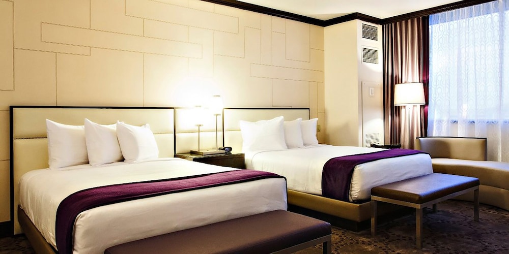 Laguna Tower Premium Room, 2 Queen Beds, Non-Smoking - Photo 2