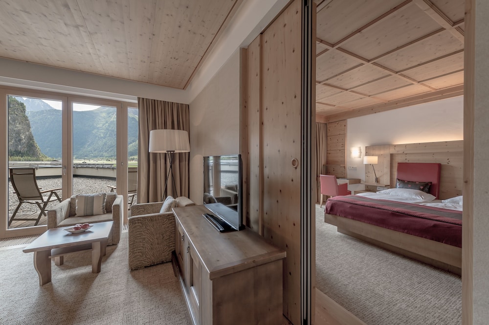 Double Room, Balcony, Mountain View (incl. free entrance AQUA Dome) photo 1