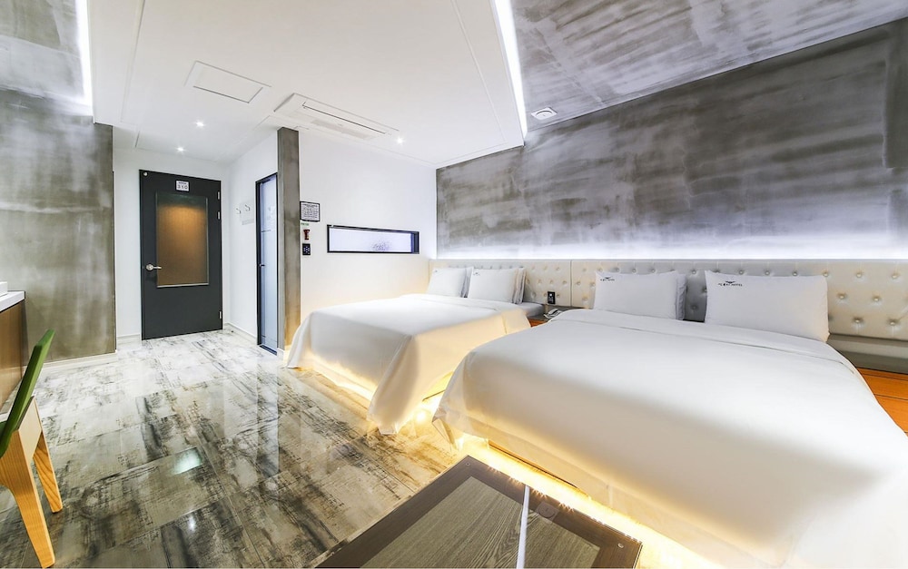 Twin Room (3rd floor) photo 1