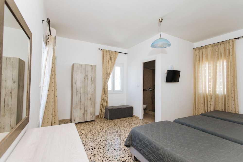 Triple Room - Photo 7