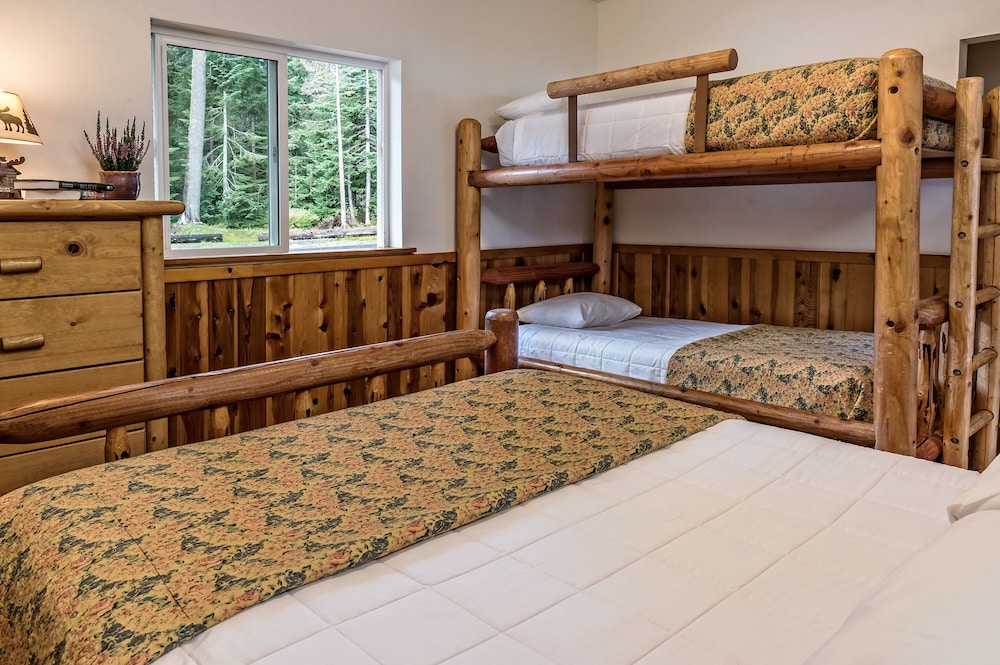 Kokanee 2 Bedroom Lodge A & B photo 1