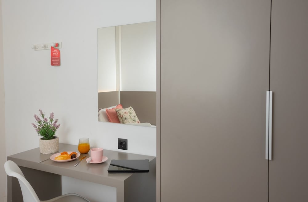Single Room, Shared Bathroom, City View photo 3