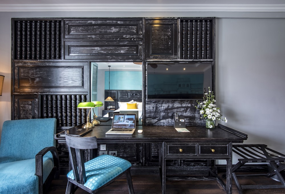 Family Room - Photo 3