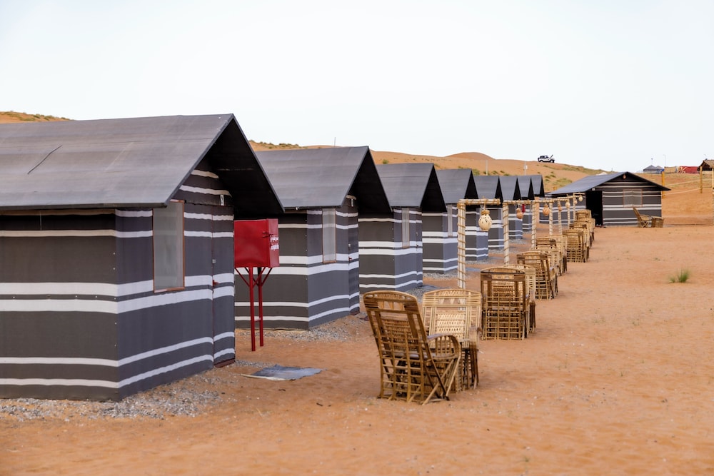 Deluxe Tent, Multiple Beds, Balcony, Desert View photo 2