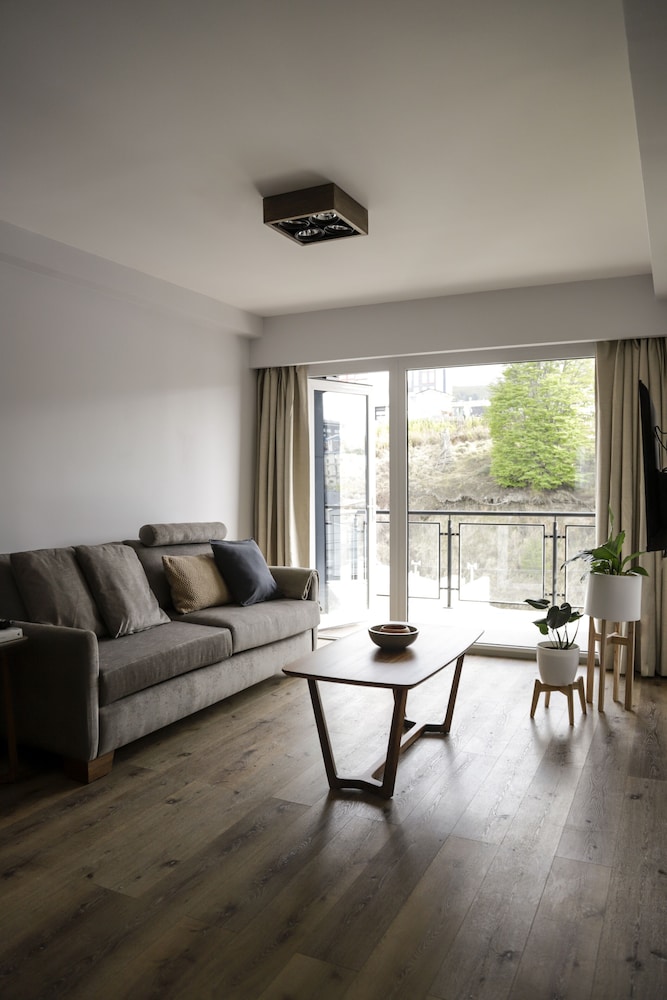 Apartment, 2 Bedrooms, Mountain View (2B)