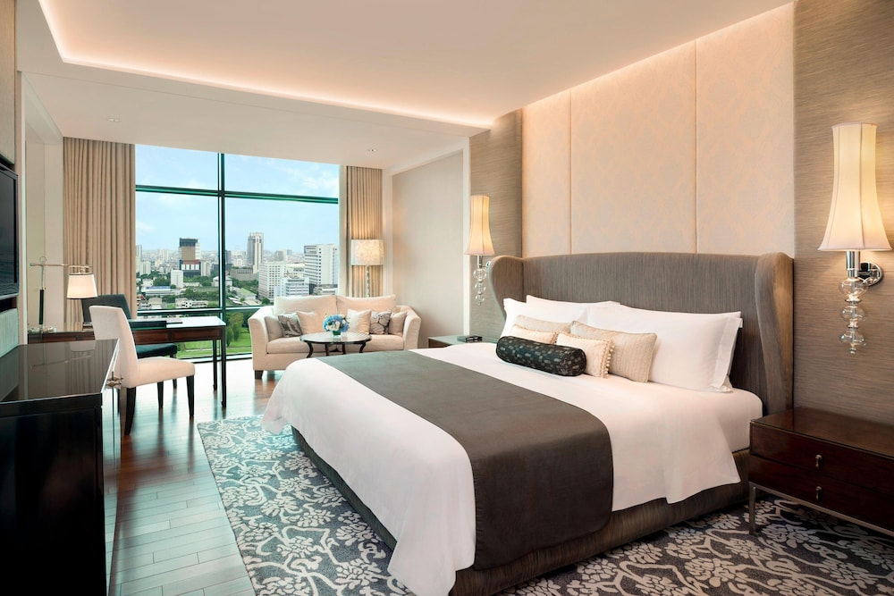 Astor Room, 1 King Bed, Golf Course View photo 3