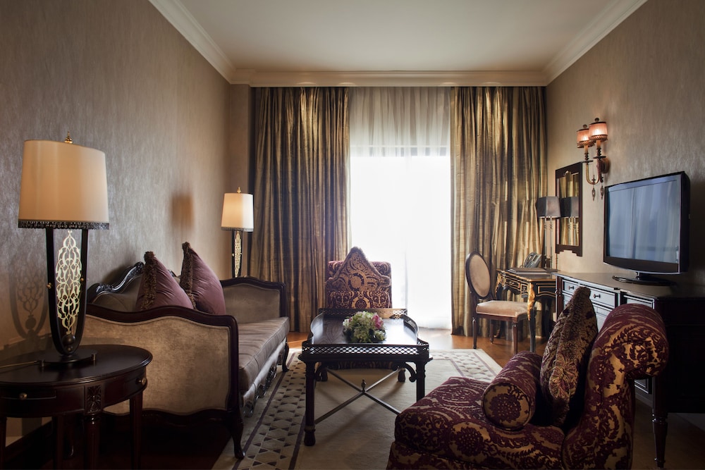 Two-Bedroom Suite with Club Lounge access & benefits, afternoon tea, access to luxury spa facilities