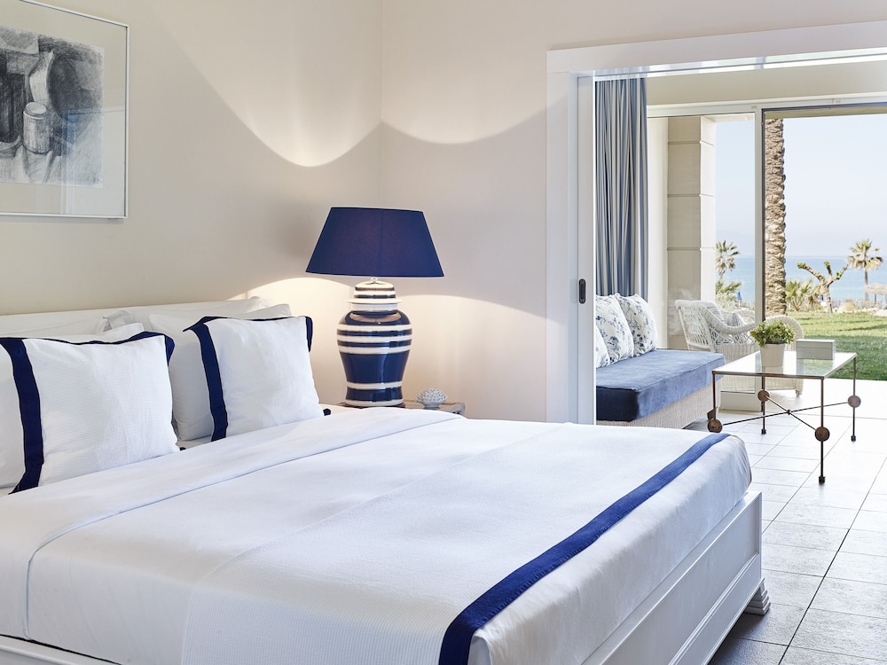 Riviera Family Guestroom Sea View with Play Garden & Covered Veranda - Photo 3