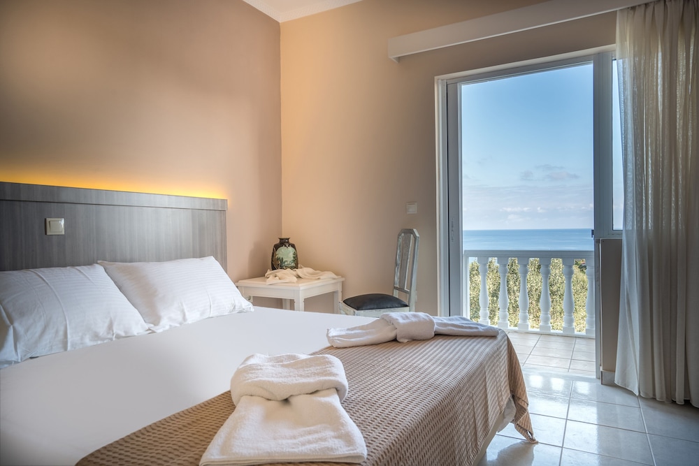 Quadruple Room, Sea View
