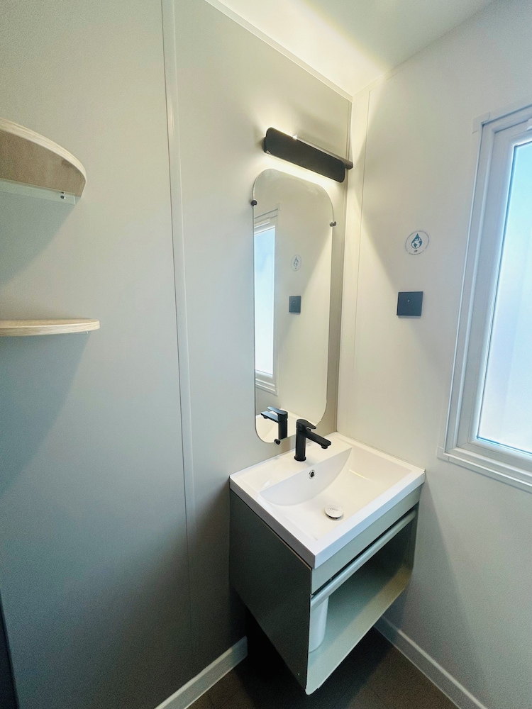 Comfort Mobile Home, 3 Bedrooms photo 2