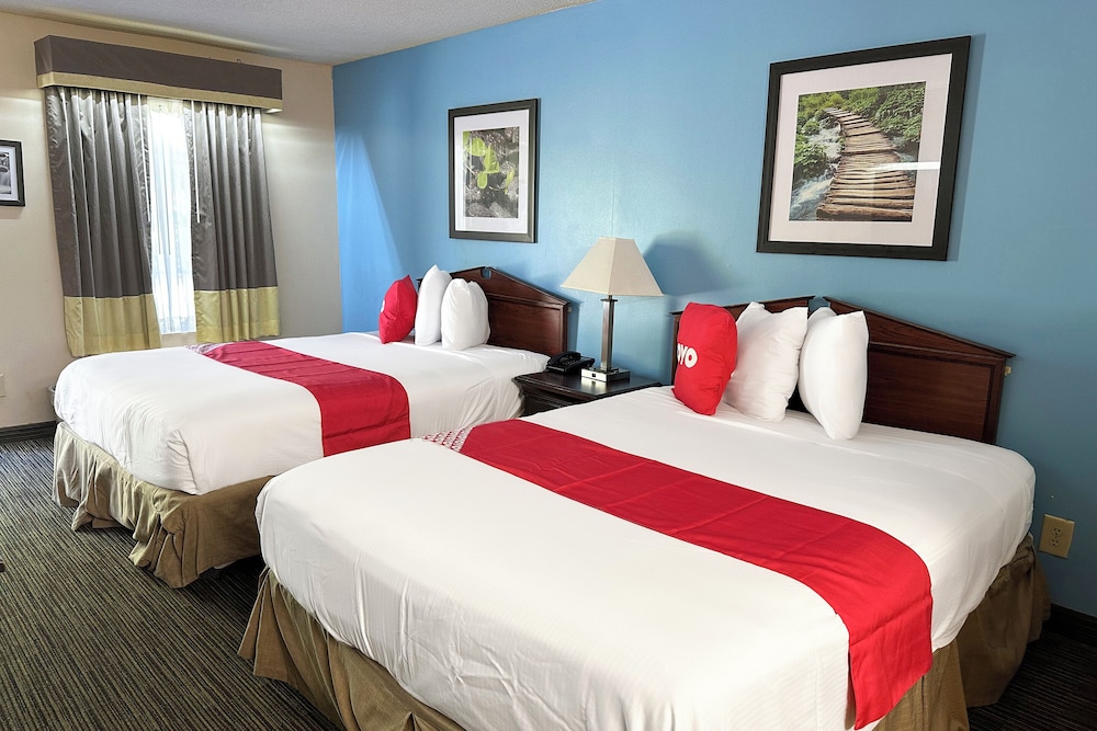 Room (2 Queen Beds Non-Smoking) - Photo 2