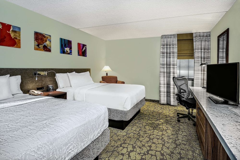 Room, 2 Queen Beds, Accessible, Non Smoking - Photo 2