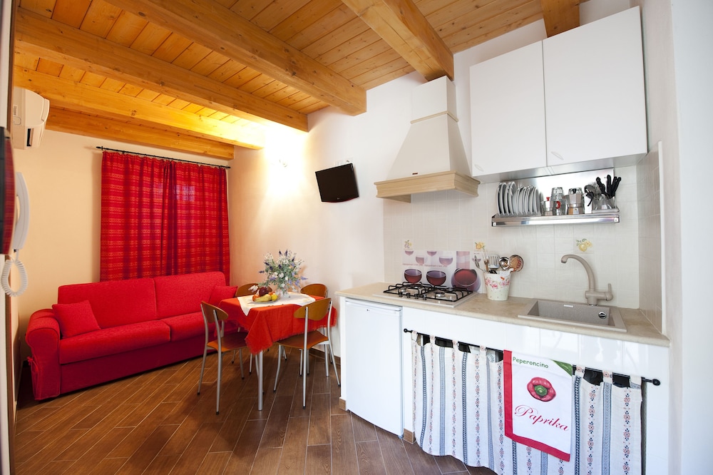 Basic Double Room photo 2
