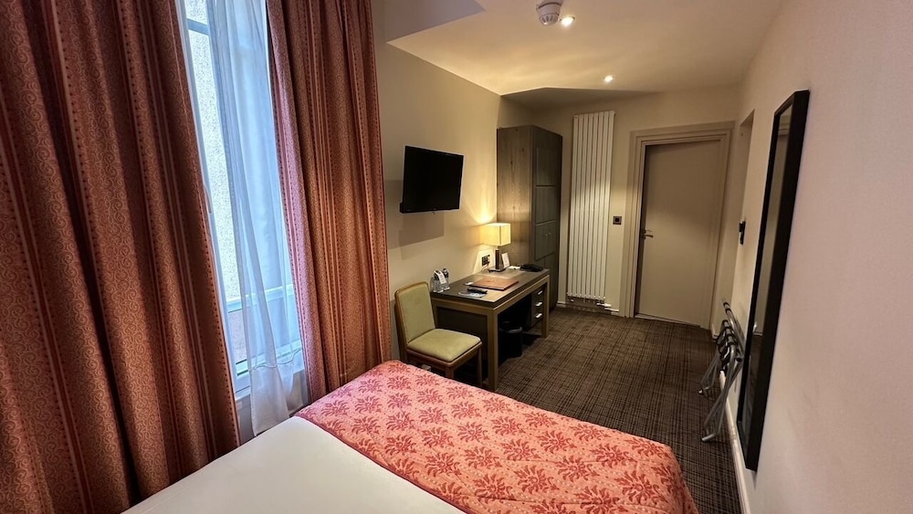 Economy Double Room photo 3